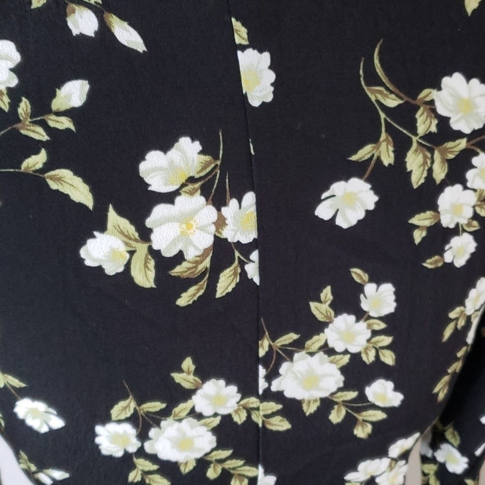 LULUS Totally Blossom Floral Print Collared Wrap‎ - Picture 12 of 15